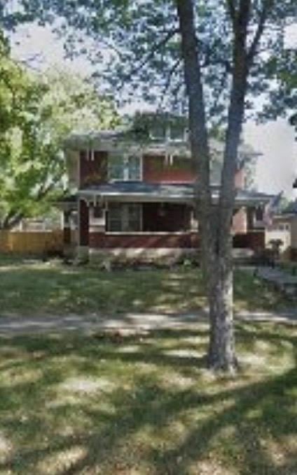 402 E Peoria St, Paola, KS 66071