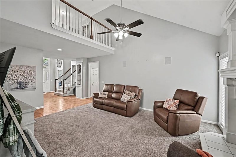 2621 SW 10th St, Lee's Summit, MO 64081