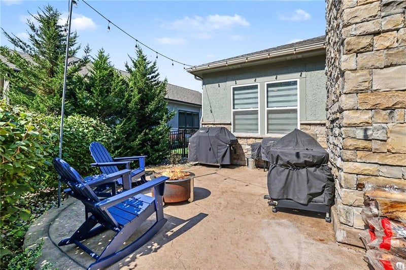 16245 Broadmoor St, Overland Park, KS 66085