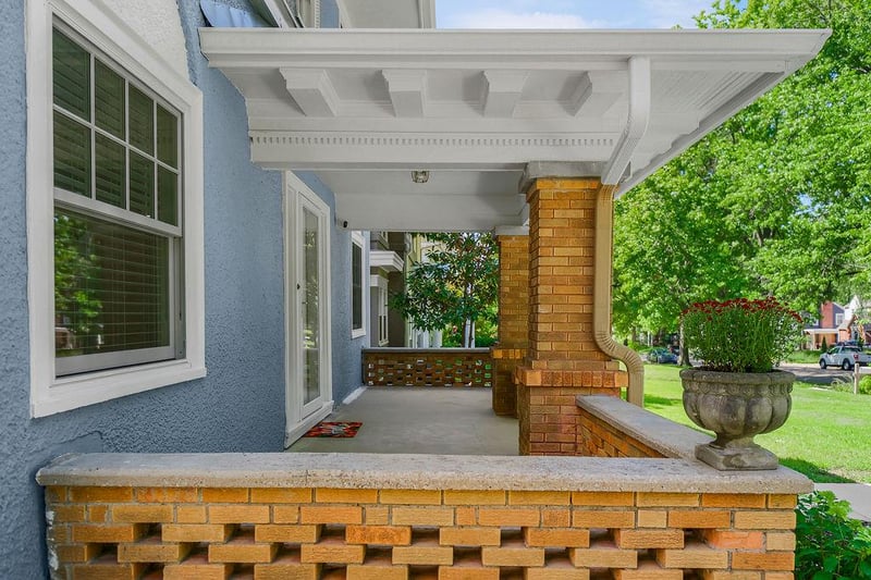 809 W Gregory Blvd, Kansas City, MO 64114