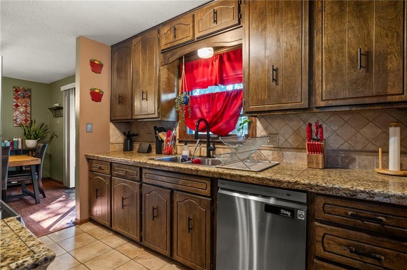 2608 S 16th Ter, Leavenworth, KS 66048