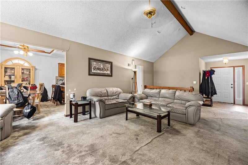 14408 St Andrews Dr, Grandview, MO 64030