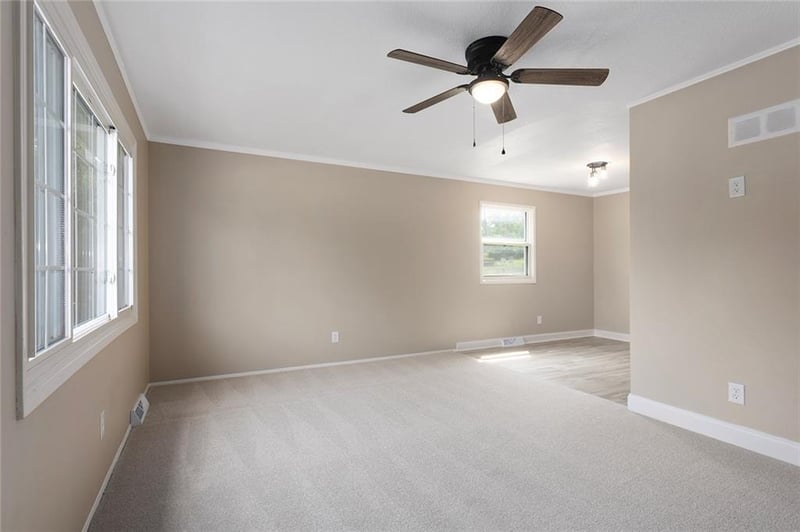 7801 NE San Rafael Dr, Kansas City, MO 64119