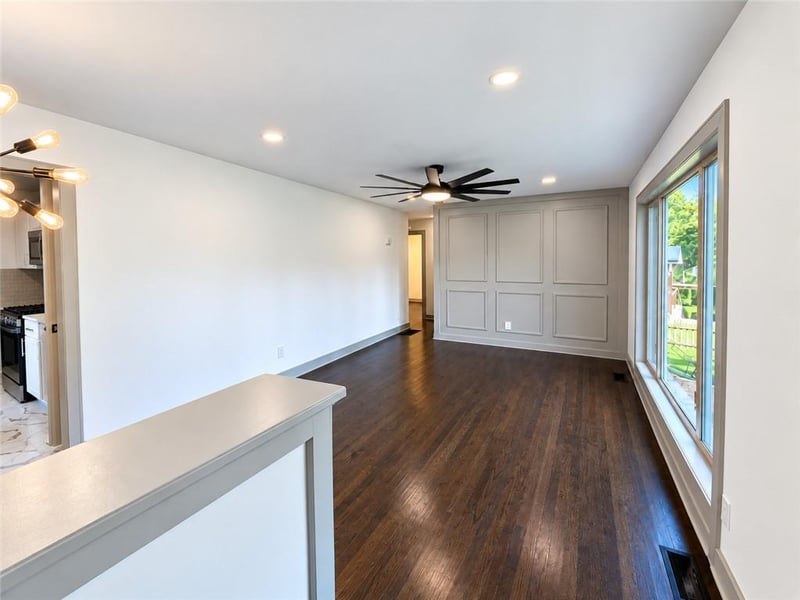 3504 Sloan Dr, Kansas City, KS 66104