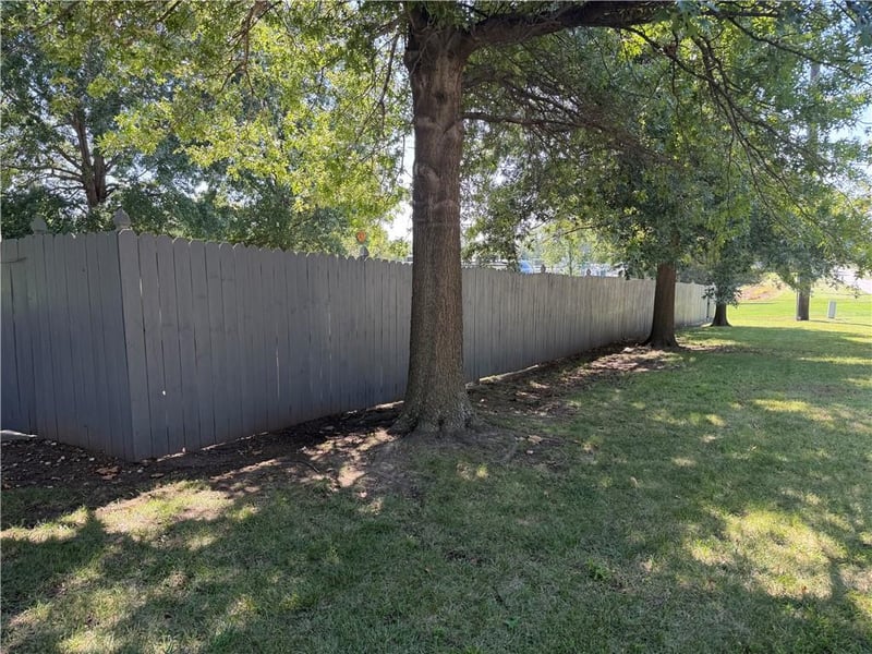 21415 W 52nd St, Shawnee, KS 66218