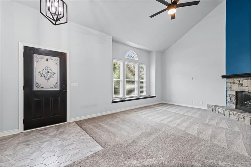 21415 W 52nd St, Shawnee, KS 66218