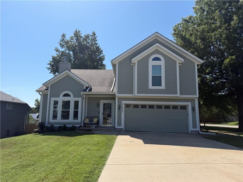 21415 W 52nd St, Shawnee, KS 66218