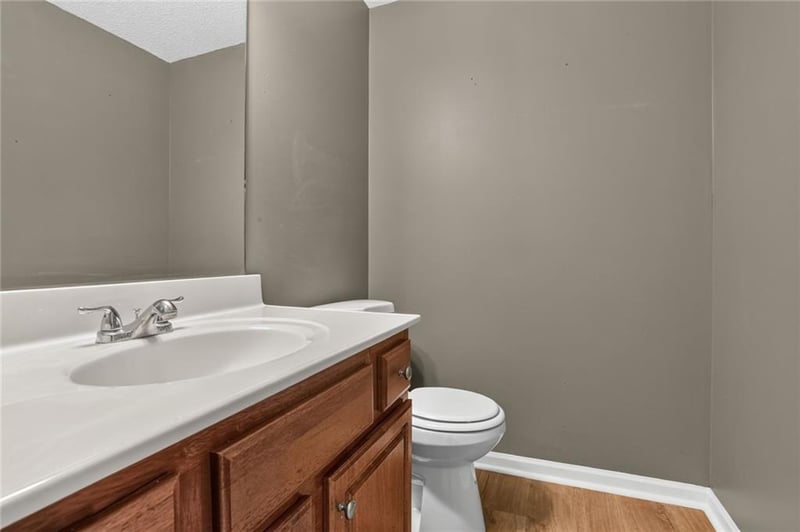 2022 Madison Dr, Bonner Springs, KS 66012