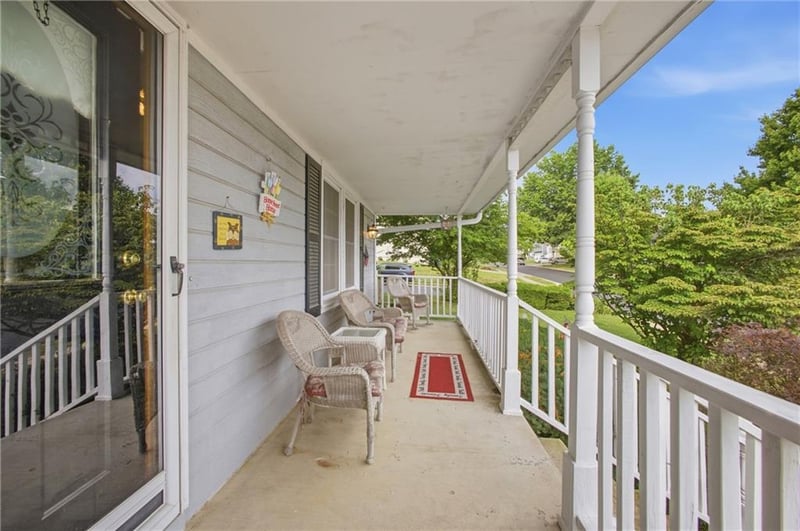 502 NE Fox Trail Dr, Blue Springs, MO 64014