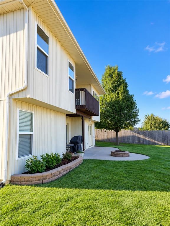 615 Seaton Blvd, Raymore, MO 64083