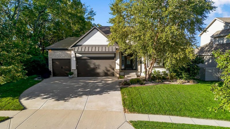 15882 W 165th Ter, Olathe, KS 66062