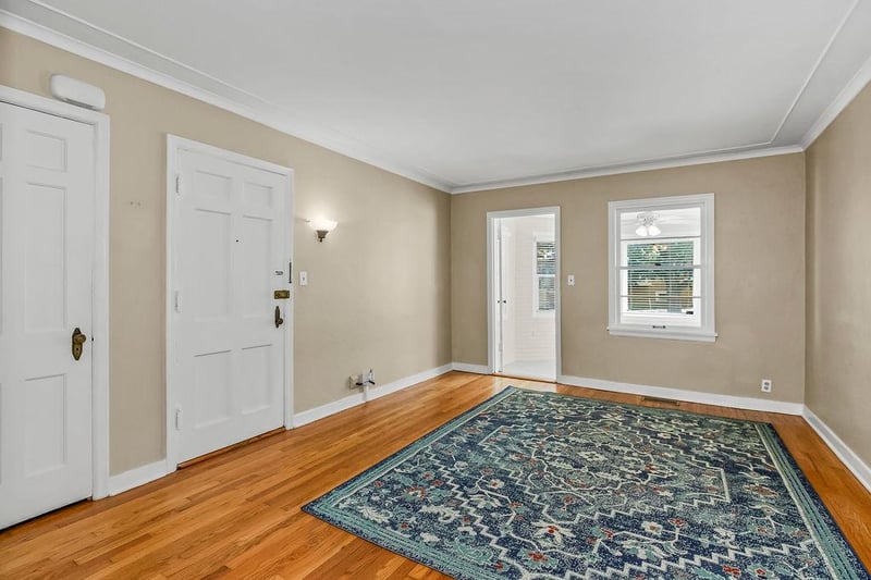 4948 Walnut St #1S, Kansas City, MO 64112