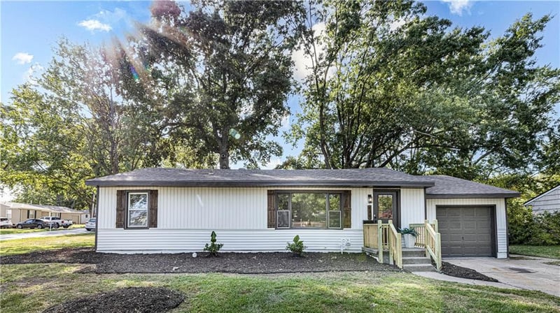610 SW Browning Ave, Lee's Summit, MO 64063