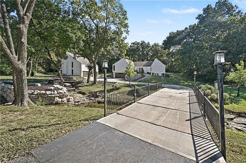 4813 NW Northwood Rd, Riverside, MO 64150