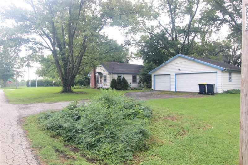 7700 Blue Ridge Blvd, Kansas City, MO 64138