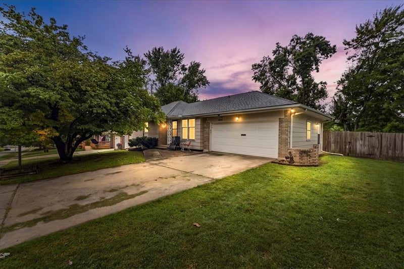 3800 S Drumm Ave, Independence, MO 64055