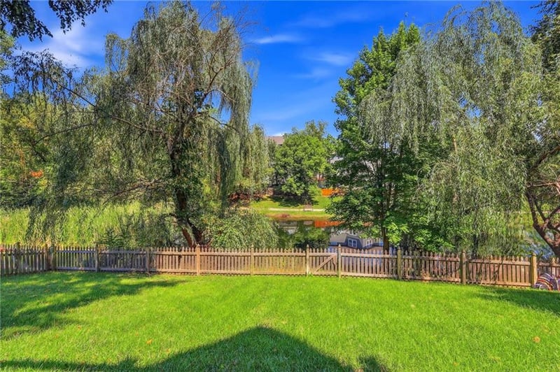 21714 W 96th St, Lenexa, KS 66220