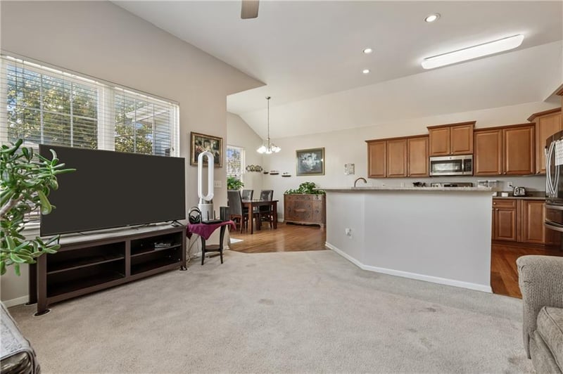 7631 W 158th Ter, Overland Park, KS 66223