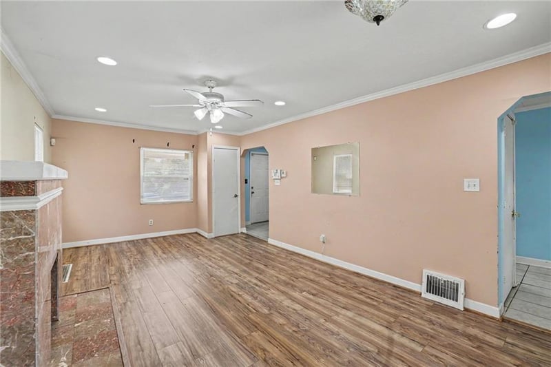 1700 E 51st St, Kansas City, MO 64110