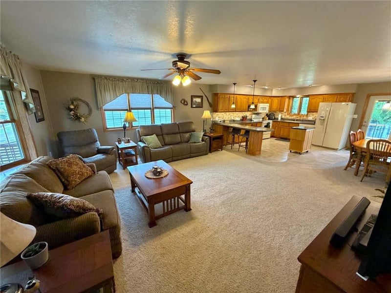 314 E Thompson St E, Maryville, MO 64468