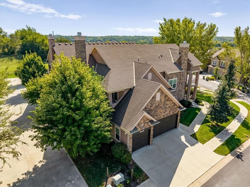 16019 Fontana St #230, Overland Park, KS 66085