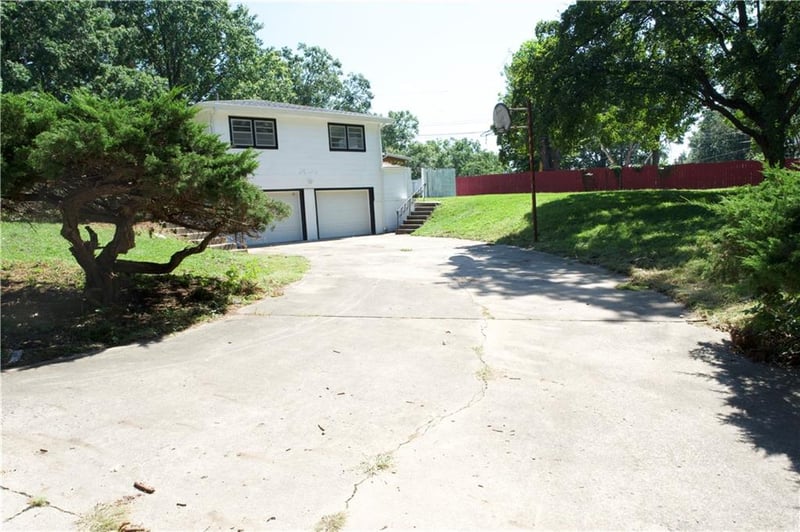 7401 Greeley Ave, Kansas City, KS 66109