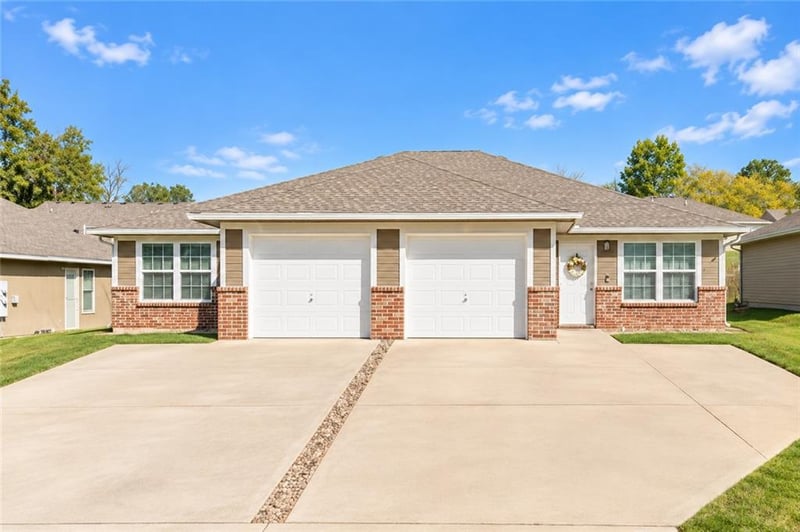 609 W Market St, Warrensburg, MO 64093