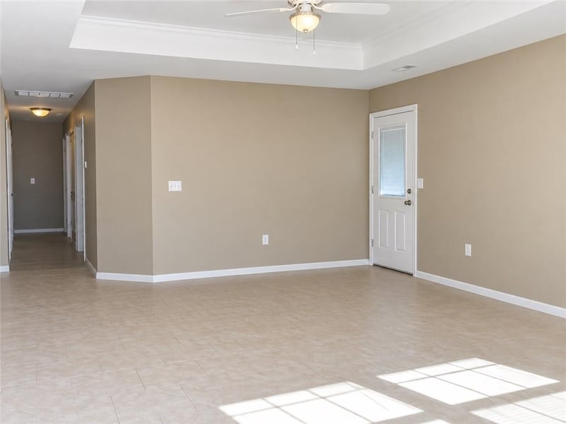 609 W Market St, Warrensburg, MO 64093