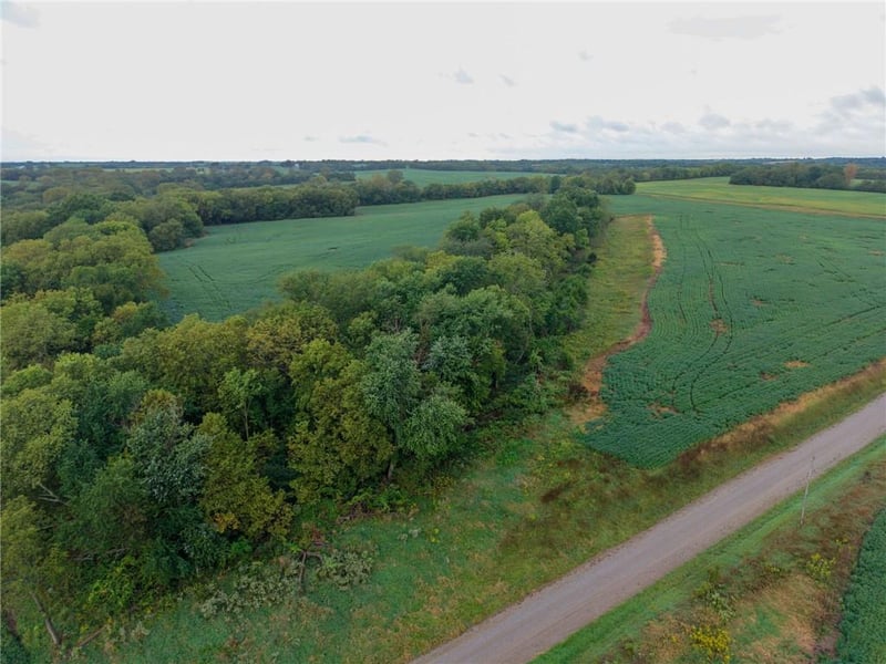 Ne High Point Dr, Breckenridge, MO 64625