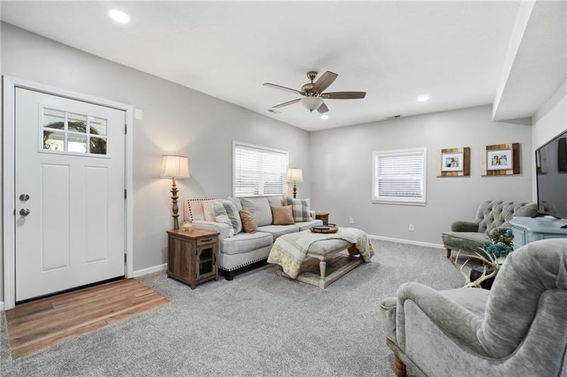 107 E Wea St, Paola, KS 66071