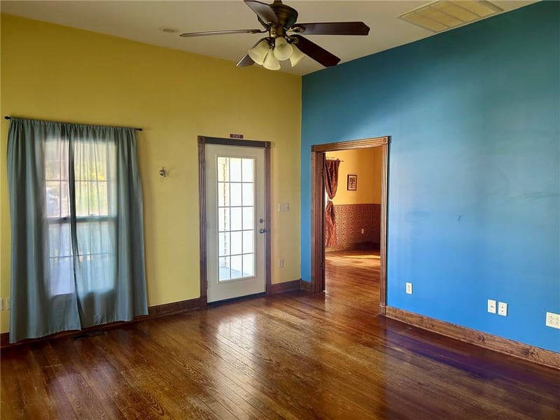 210 Main St, Galesburg, KS 66740