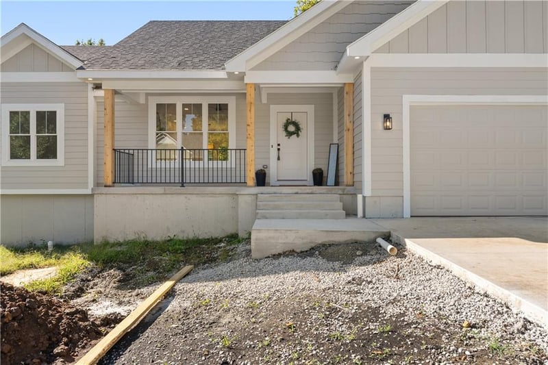 1306 Hamilton St, Pleasant Hill, MO 64080
