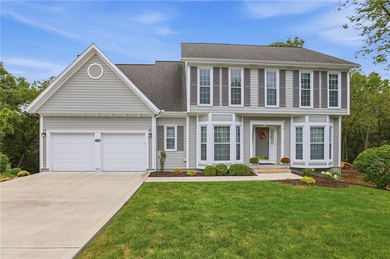 15511 Beverly St, Overland Park, KS 66223