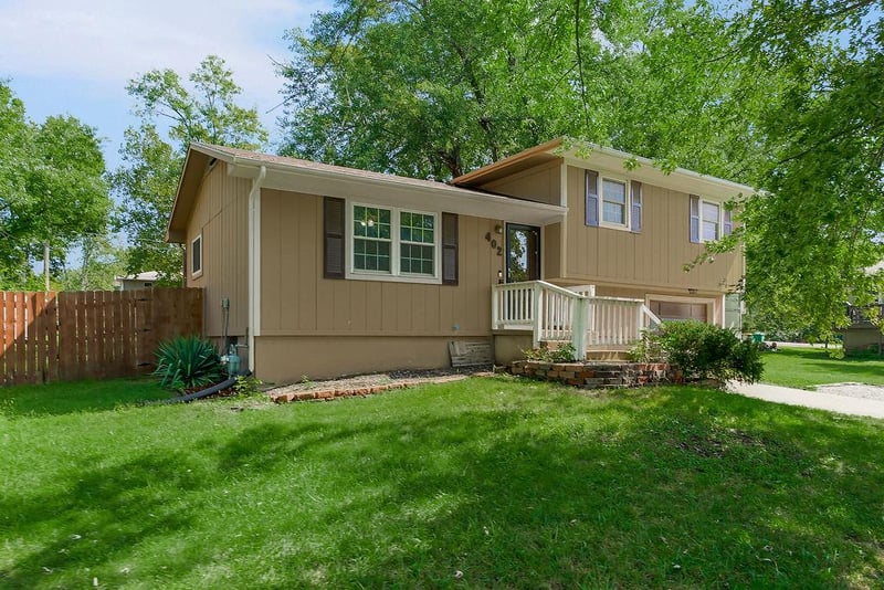 402 N Harrison St, Spring Hill, KS 66083