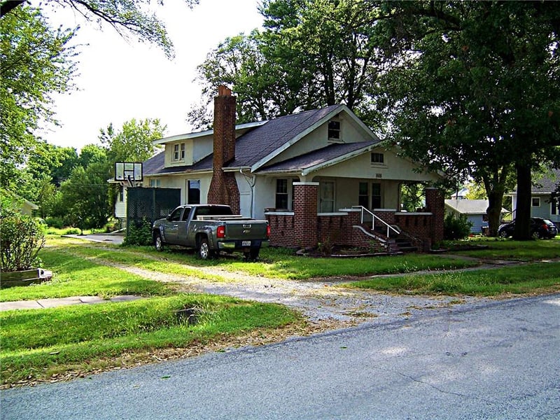 505 Queen St, King City, MO 64463