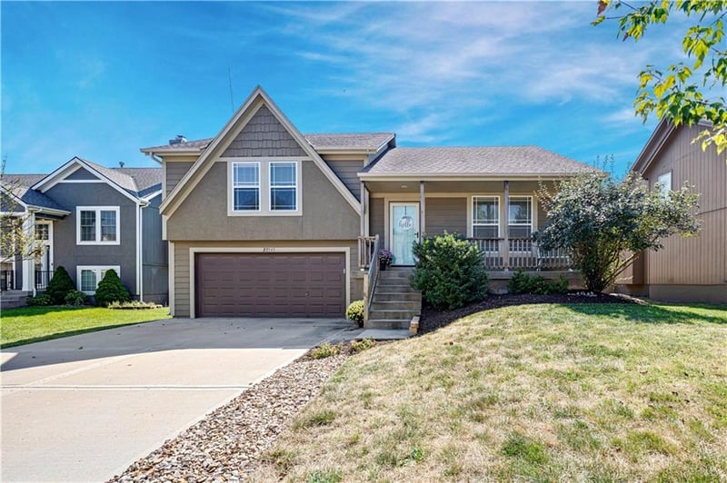23545 W 126th Ter, Olathe, KS 66061