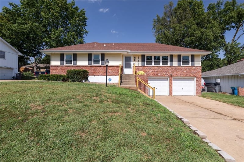 15706 E 44th Ter S, Independence, MO 64055