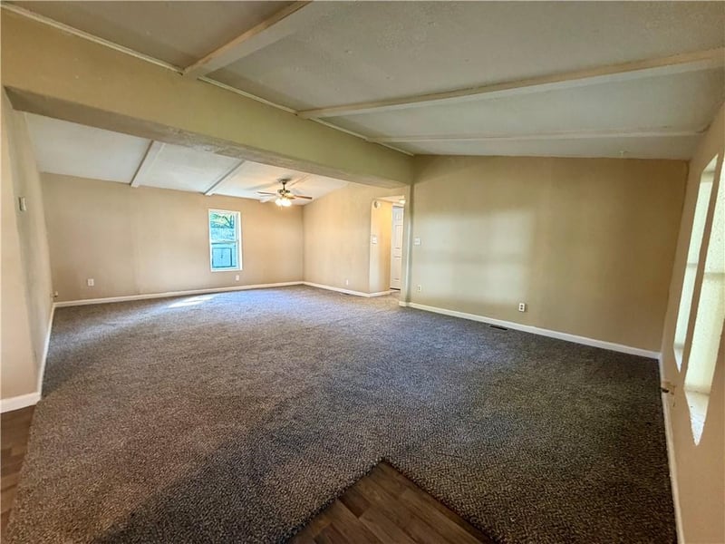 30877 Rhonda St, Excelsior Estates, MO 64062