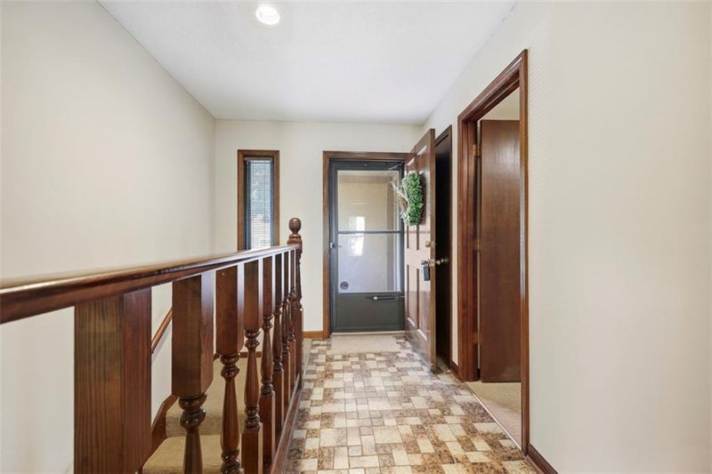 11901 Harrison Dr, Kansas City, MO 64146