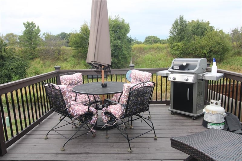 2431 Rock Island St, St Joseph, MO 64504
