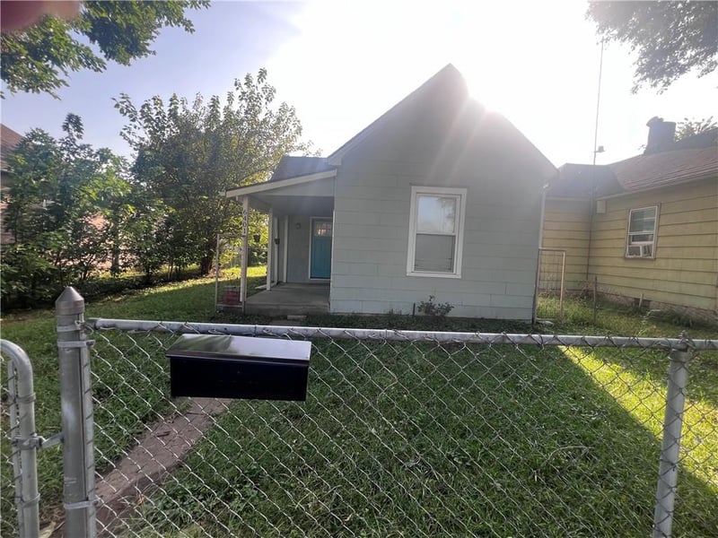 6401 Sherman St, St Joseph, MO 64504