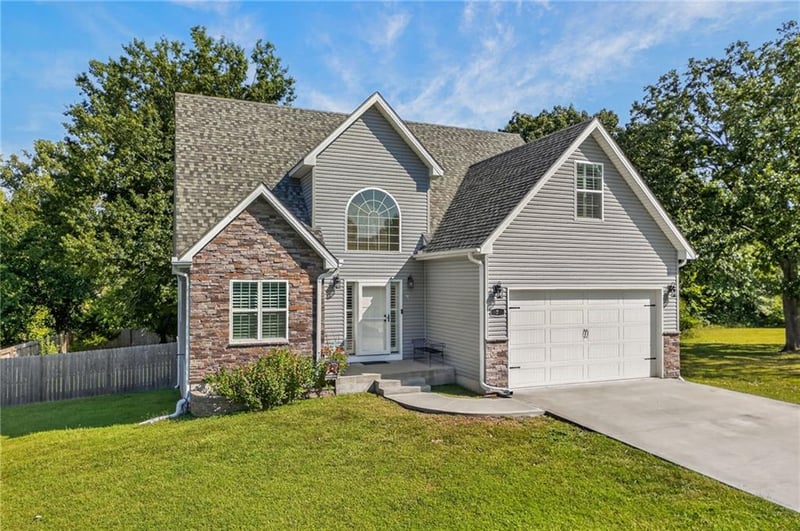 7 SE 230 Rd, Warrensburg, MO 64093