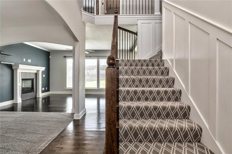 25073 W 148th Ter, Olathe, KS 66061