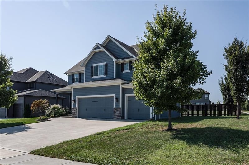 25073 W 148th Ter, Olathe, KS 66061