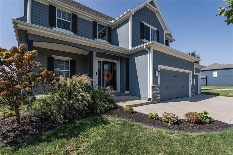 25073 W 148th Ter, Olathe, KS 66061