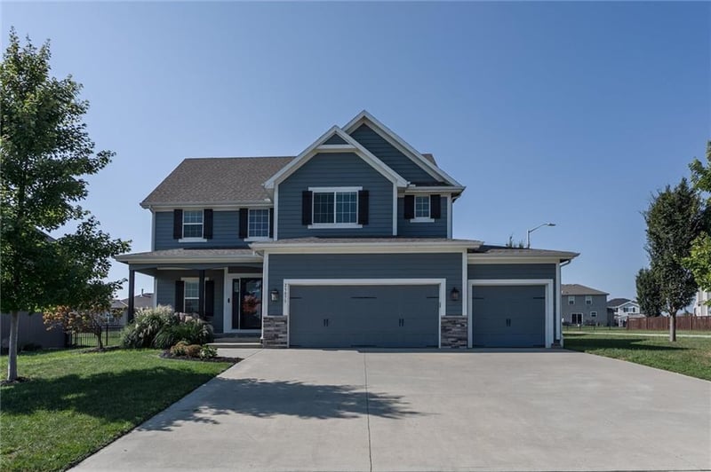 25073 W 148th Ter, Olathe, KS 66061