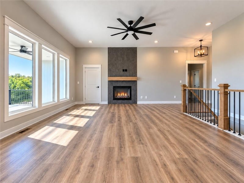 12203 S Eagle Crest Dr, Lee's Summit, MO 64086