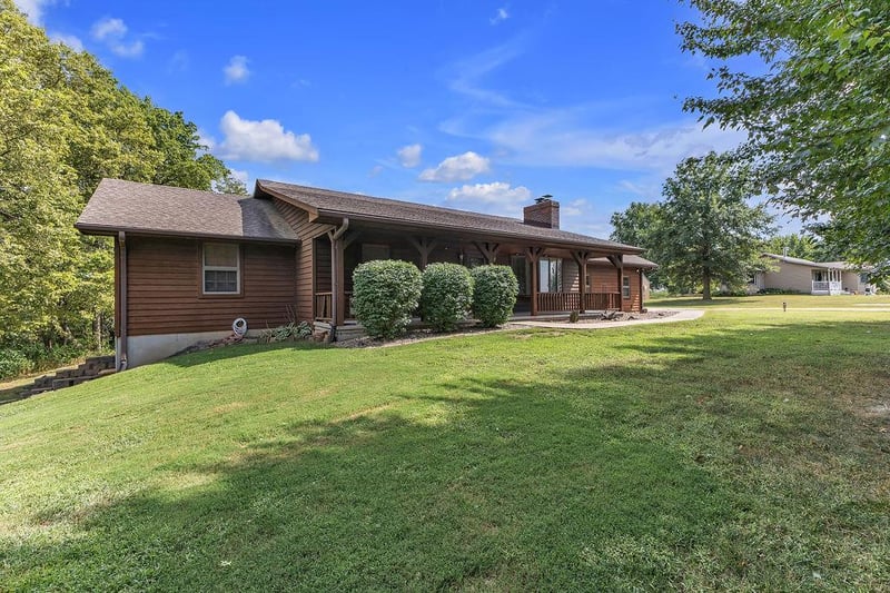 3109 Lane Rd, St Joseph, MO 64504