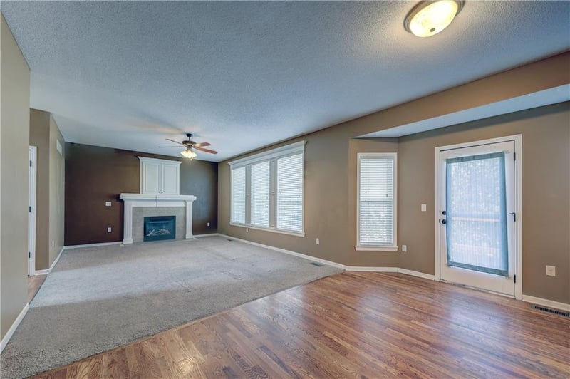 866 N Maple St, Gardner, KS 66030
