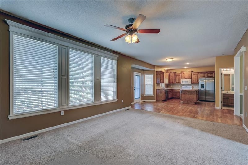 866 N Maple St, Gardner, KS 66030